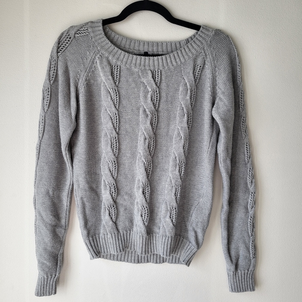 Beneton Grey Long Sleeve Casual Layering Essential Fall knit sweater